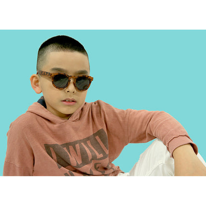 Kính mát phong cách Tortoise 3+ REALSHADES 2CHICHE