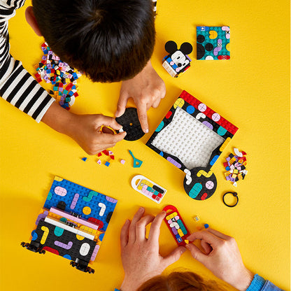 Đồ Chơi Lắp Ráp Bộ Sáng Tạo 5 Trong 1 Nhân Vật Mickey Và Minnie LEGO DOTS 41964