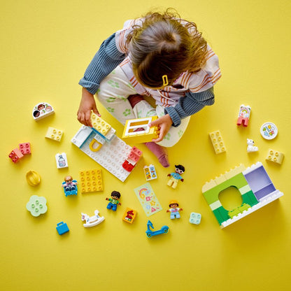Đồ chơi lắp ráp Trung tâm chăm sóc trẻ LEGO DUPLO 10992