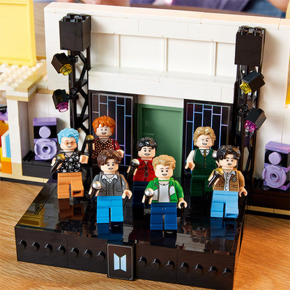 Đồ chơi lắp ráp BTS Dynamite LEGO ADULTS 21339