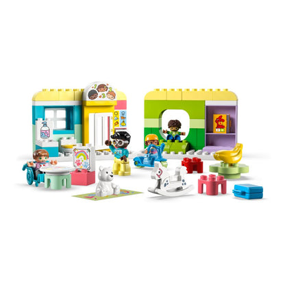 Đồ chơi lắp ráp Trung tâm chăm sóc trẻ LEGO DUPLO 10992